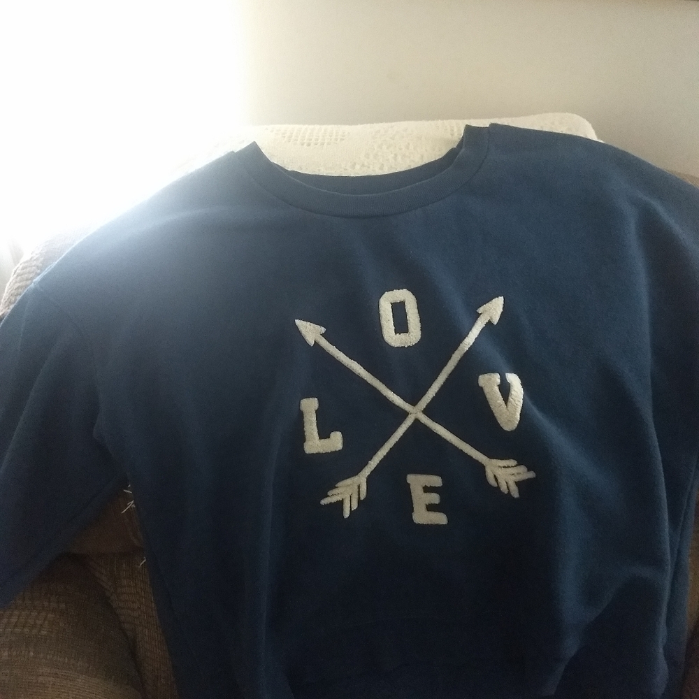 XL Navy sweatshirt